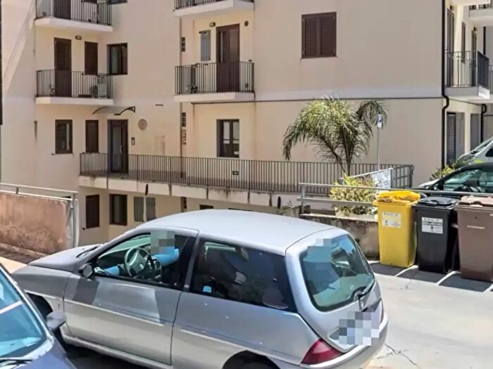 Appartamento con 5 locali in vendita in Via Roma, Modica