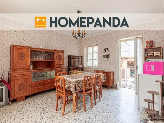 Casa quadrilocale in vendita in Via Duca dAosta, Cisterna DAsti