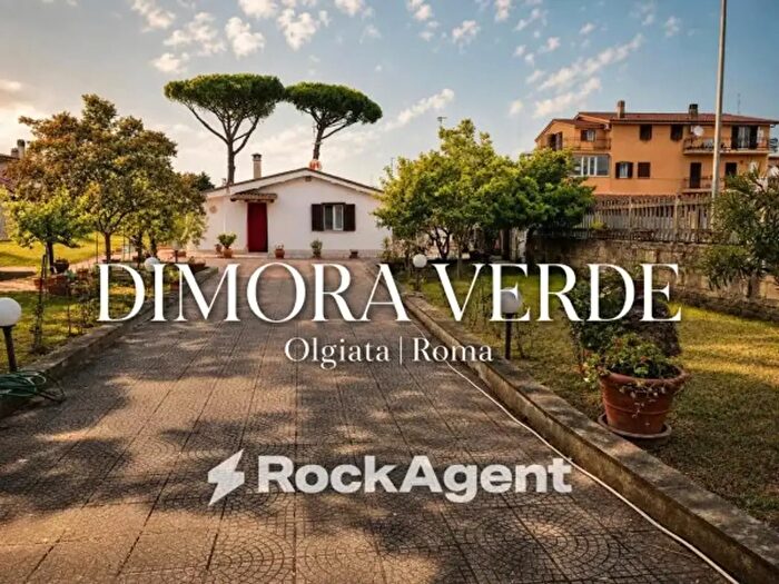 Casa bilocale in vendita in Via Borgomanero, Roma