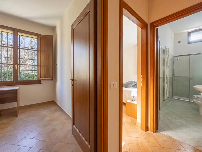 Appartamento trilocale in vendita in Via del Bisenzio, Signa