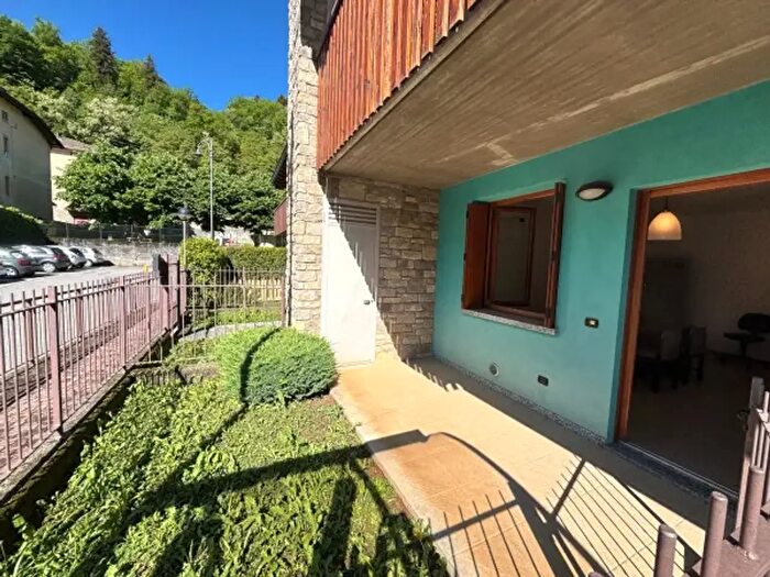 Appartamento bilocale in vendita in Via Roma, Ponte Nossa
