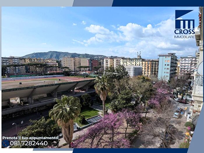 Appartamento trilocale in affitto in Piazza Quattro Giornate, Vomero, Napoli