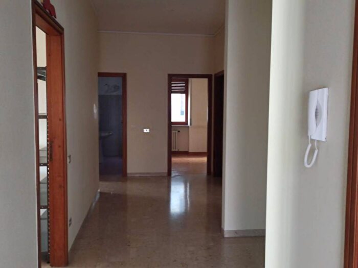 Appartamento quadrilocale in affitto in Via Riccardo Misasi, Centro, Cosenza