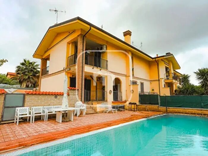 Casa quadrilocale in vendita in Via del Fosso Scilicino, Roma