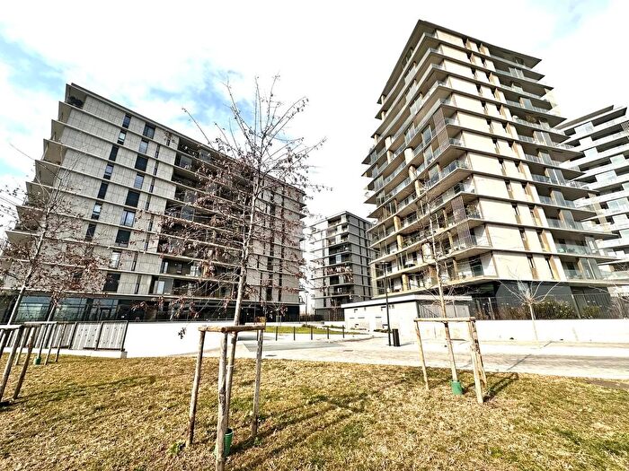 Appartamento con 5 locali in vendita in Via Pier Paolo Pasolini, Milano