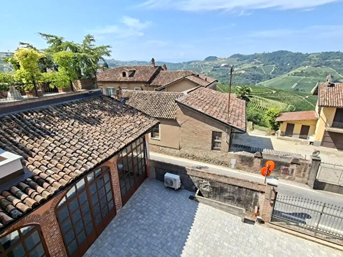 Appartamento bilocale in affitto in Via Alba, Serralunga D'Alba