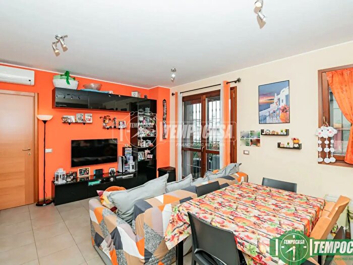 Appartamento trilocale in vendita in Peschiera Borromeo