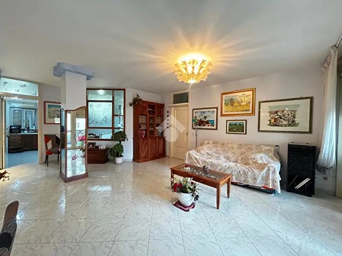 Appartamento quadrilocale in vendita in Via Papa Giovanni XXIII, Palermo