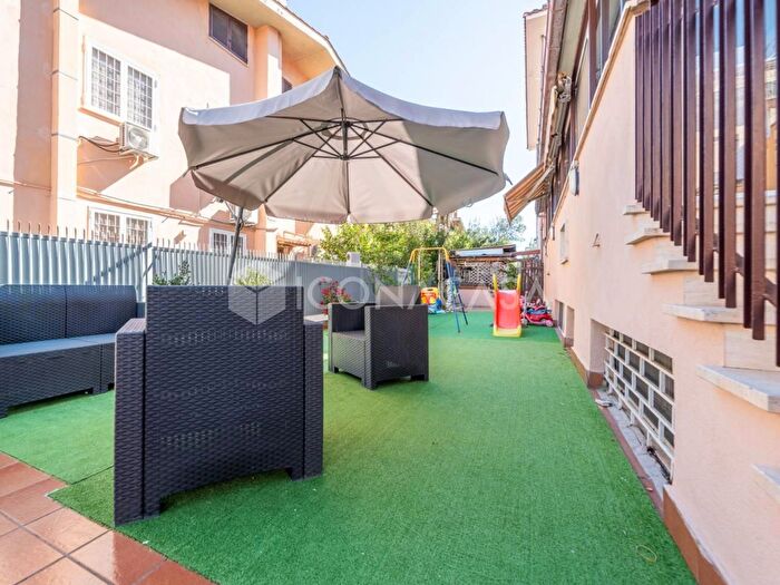 Appartamento trilocale in vendita in Via Pasquale Edo, Ciampino