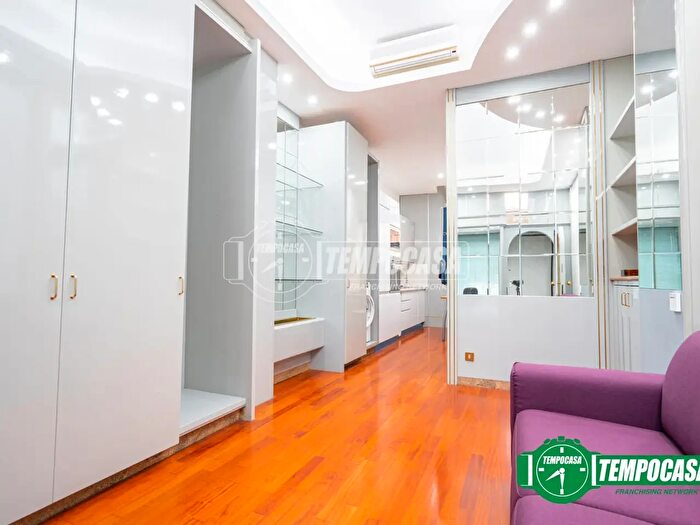 Appartamento monolocale in vendita in Via Varesina, Milano