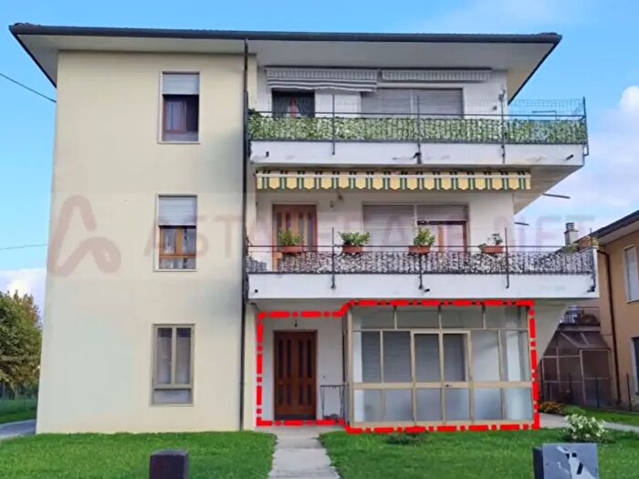 Appartamento quadrilocale in vendita in Via Rigoletto, Castegnero