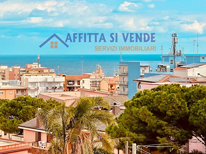 Appartamento con 5 locali in vendita in Via Filisto, Siracusa