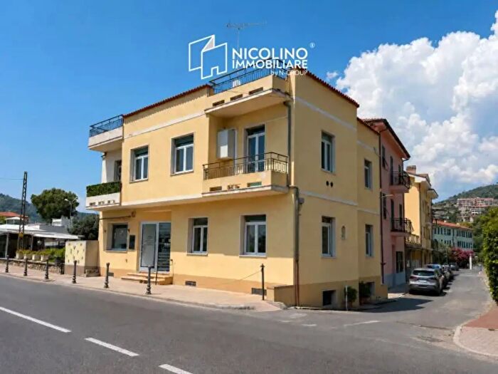 Appartamento quadrilocale in vendita in Via Aurelia, Bordighera