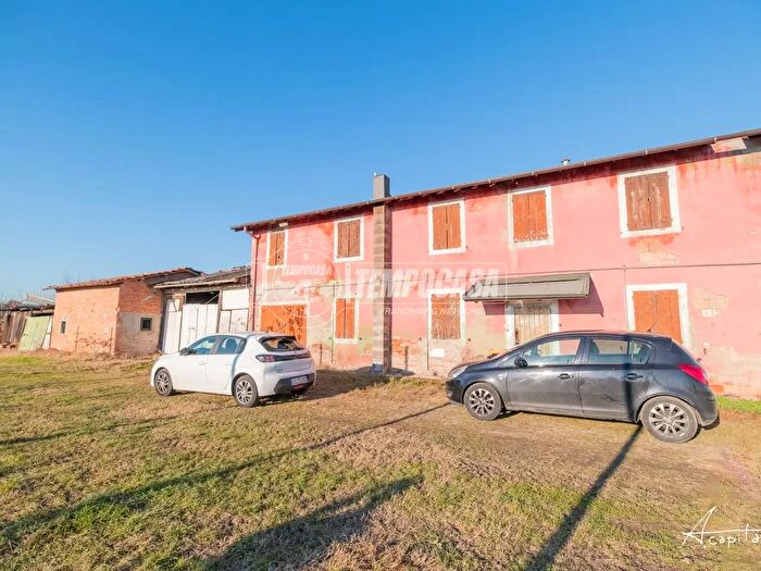 Casa con 5 locali in vendita in Via Sabbioni, Soliera