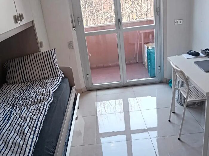 Appartamento trilocale in affitto in Via Cogne, Milano