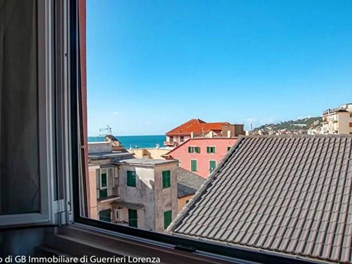 Appartamento quadrilocale in affitto in Vico Alle Cave, Centro, Cogoleto