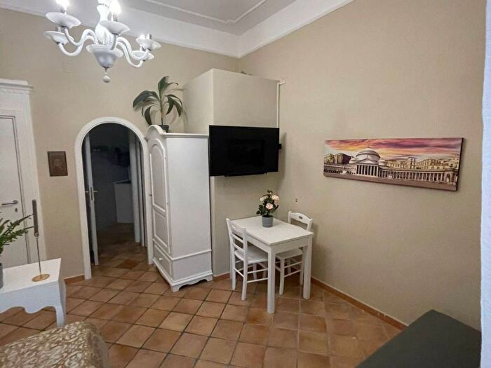 Appartamento monolocale in affitto in Via Enrico Alvino, Vomero, Napoli