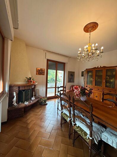 Casa con 6 locali in affitto in Tresana