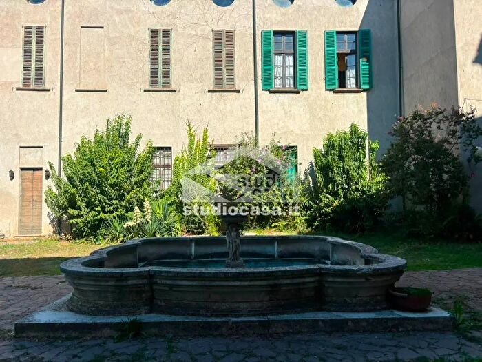 Appartamento trilocale in vendita in Piazza XXV Aprile a, Zerbo