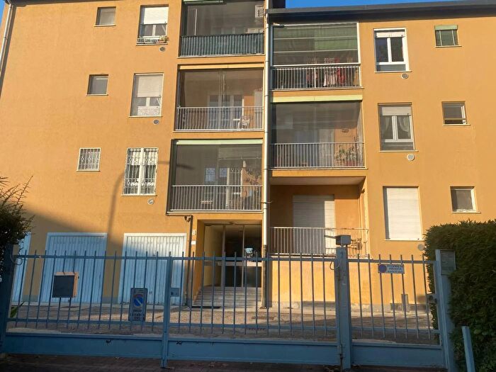 Appartamento trilocale in vendita in Via Romagna Buccinasco, Buccinasco