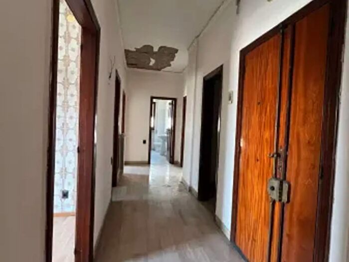 Appartamento con 6 locali in vendita in Via Cimitile Snc, Nola