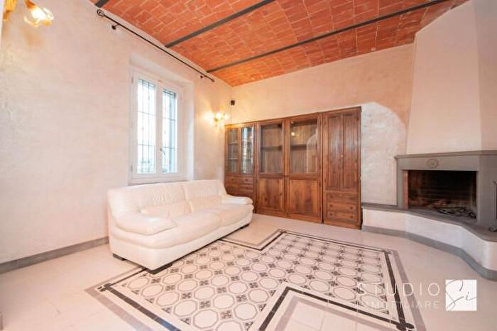 Casa con 5 locali in vendita in Via Vittorio Bellini, Pistoia