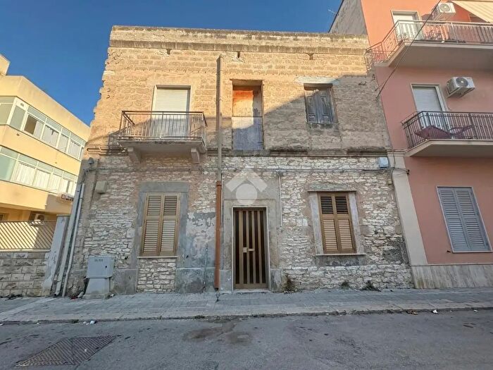 Casa con 5 locali in vendita in Via del Pesco, Trapani