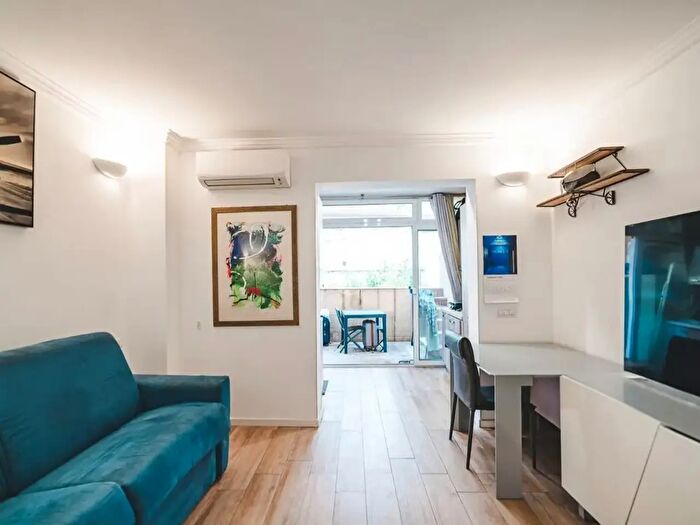 Appartamento monolocale in vendita in Via Angelo Messedaglia, Roma