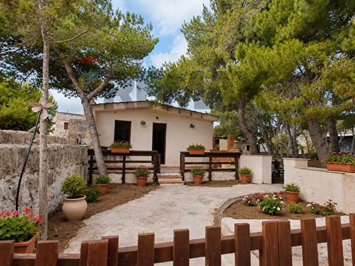 Casa bilocale in vendita in Via Luigi Capuana, Favignana