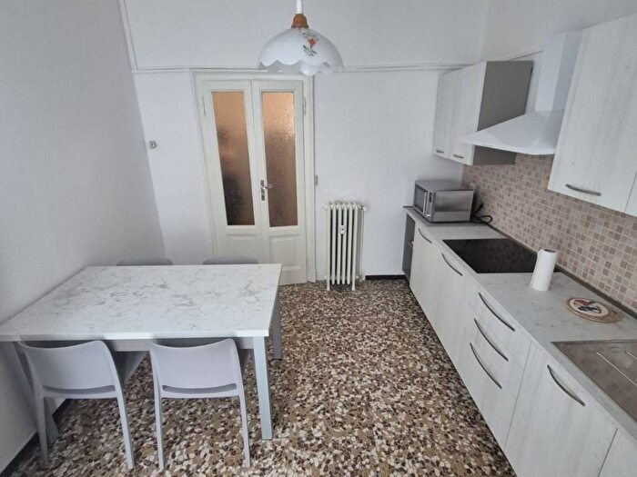 Appartamento trilocale in affitto in Via degli Imbriani, Bovisa, Milano