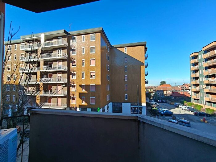 Appartamento bilocale in affitto in Via della Resistenza, Centro, Opera