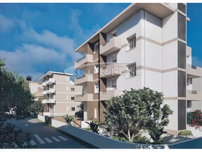 Appartamento trilocale in vendita in Via Mantegna a, Mondolfo