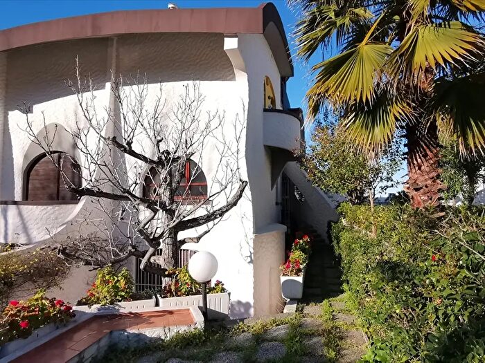 Casa con 5 locali in vendita in VLe Alcione, Francavilla Al Mare