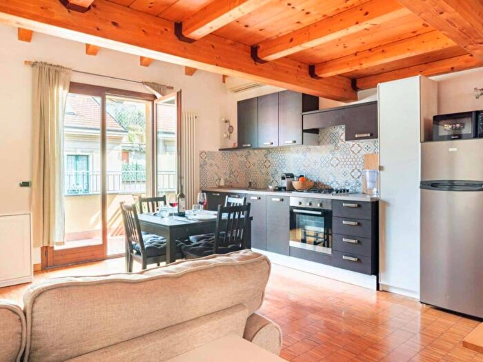 Appartamento bilocale in affitto in Via Cristoforo Gluck, Cascina dei Pomi, Milano