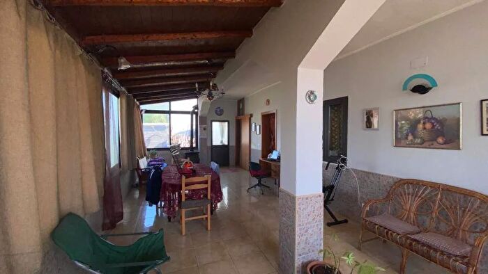 Casa quadrilocale in affitto in Via Strada Statale Ovest Carini Palermo, Carini