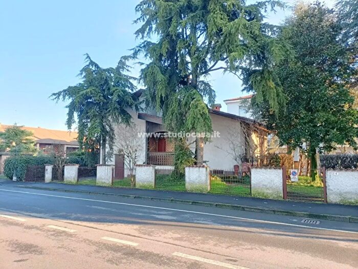Casa quadrilocale in vendita in Via Barbieri, Spino D'Adda