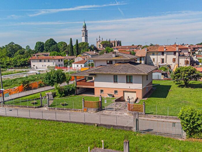 Casa con 5 locali in vendita in Via Armando Diaz, Rivignano Teor