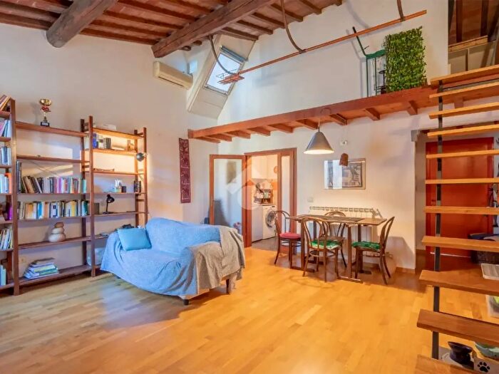 Appartamento con 5 locali in vendita in Via Guelfa, Firenze
