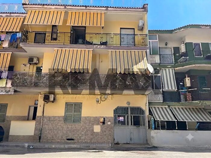 Appartamento trilocale in vendita in Via Fratelli Cervi, Casoria