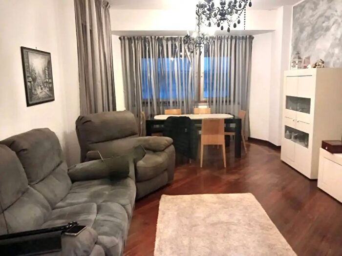Appartamento quadrilocale in vendita in Roma, Carrara