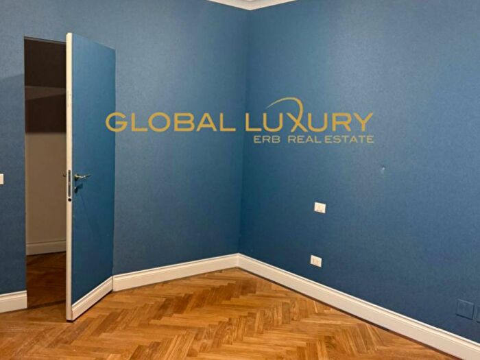 Appartamento con 5 locali in affitto in Spagna, Roma