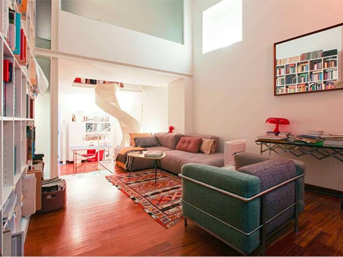 Appartamento trilocale in affitto in Corso Porta Ticinese, Carrobbio, Milano