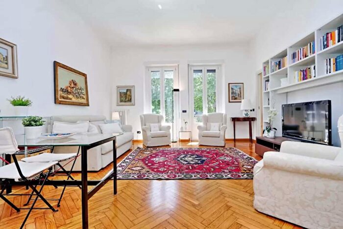 Appartamento monolocale in affitto in Via Andrea Solari, Milano