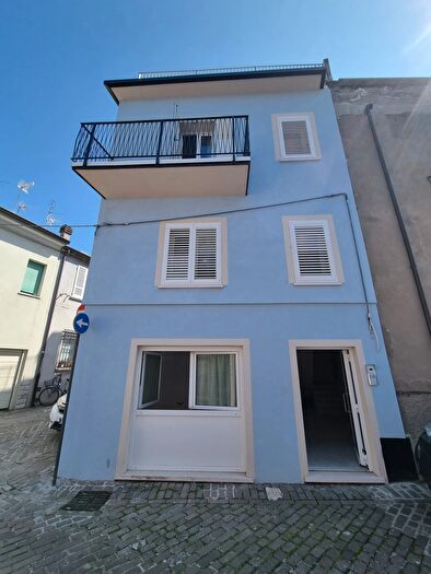 Casa con 6 locali in vendita in Via Ortaggi, Rimini
