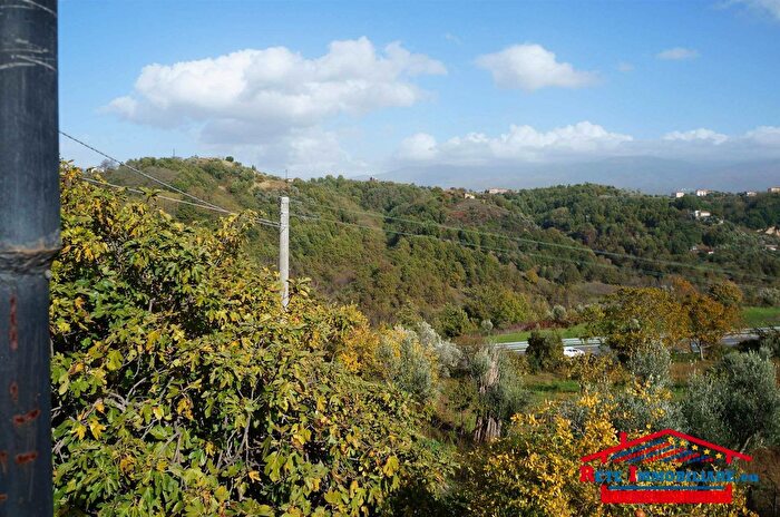 Casa con 6 locali in vendita in Località Fiego, Cosenza