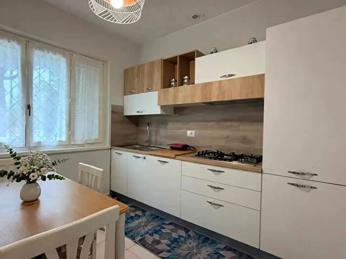 Appartamento con 5 locali in vendita in Via delle Palme, Camaiore