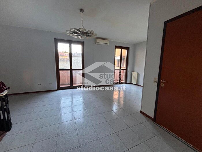 Appartamento quadrilocale in vendita in Via Silvio Pellico, SantAngelo Lodigiano