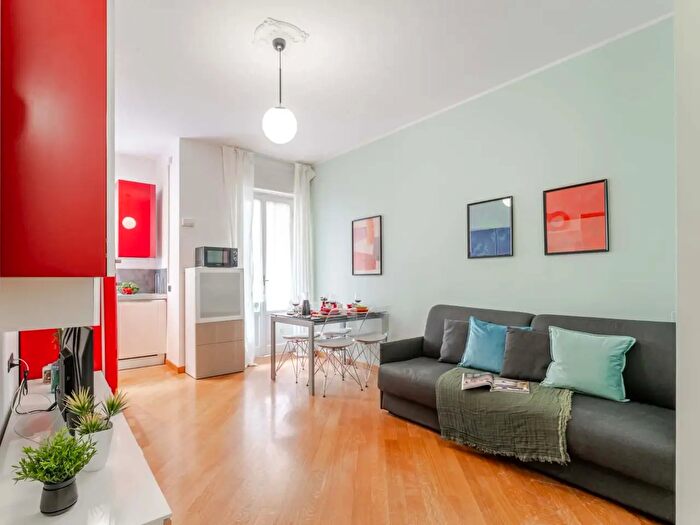 Appartamento monolocale in affitto in Via Tortona, Milano