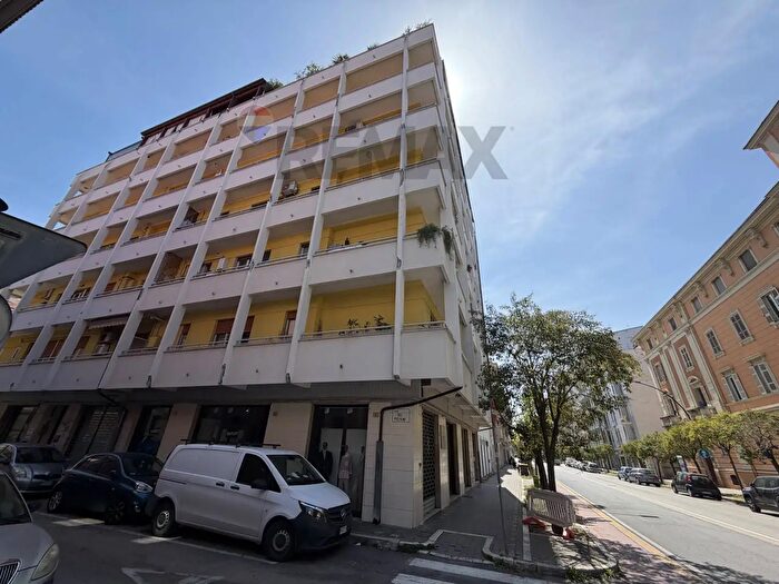 Appartamento con 5 locali in vendita in Pescara