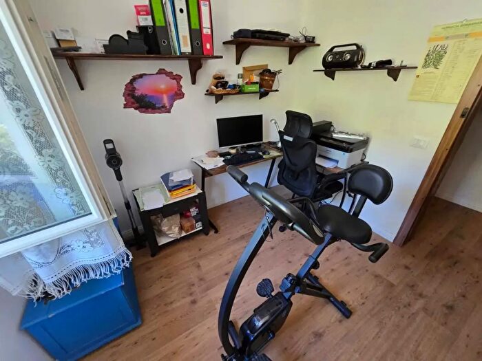 Casa con 8 locali in vendita in Castagnara, Massa